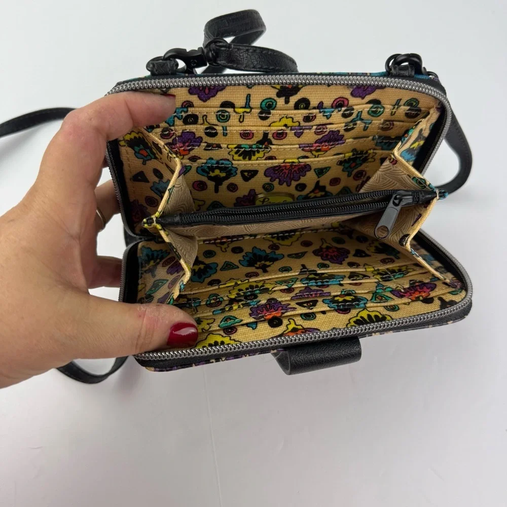 Sakroots Artist Circle Smartphone Crossbody Bag Spirit Desert Print Purse